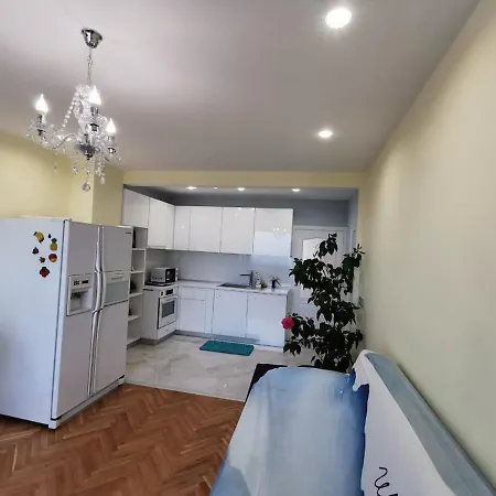 Sea View Apartment *